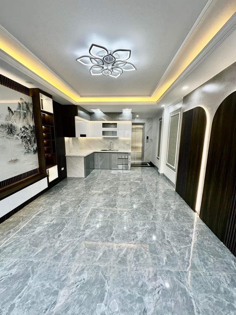 Nhà mới ở ngay -Phố Trần Cung – 6 tầng – thang máy – gần phố- giá 7,68 tỷ.